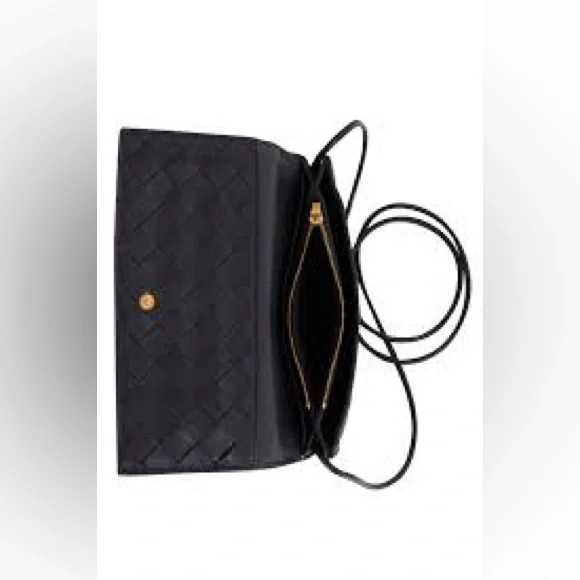 Bottega veneta wallet on a strap shoulder bag in black - Picture 6 of 12